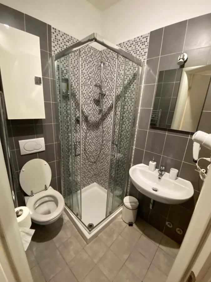 B&B And Home La Piazzetta Della Pioggia Bolonya Dış mekan fotoğraf