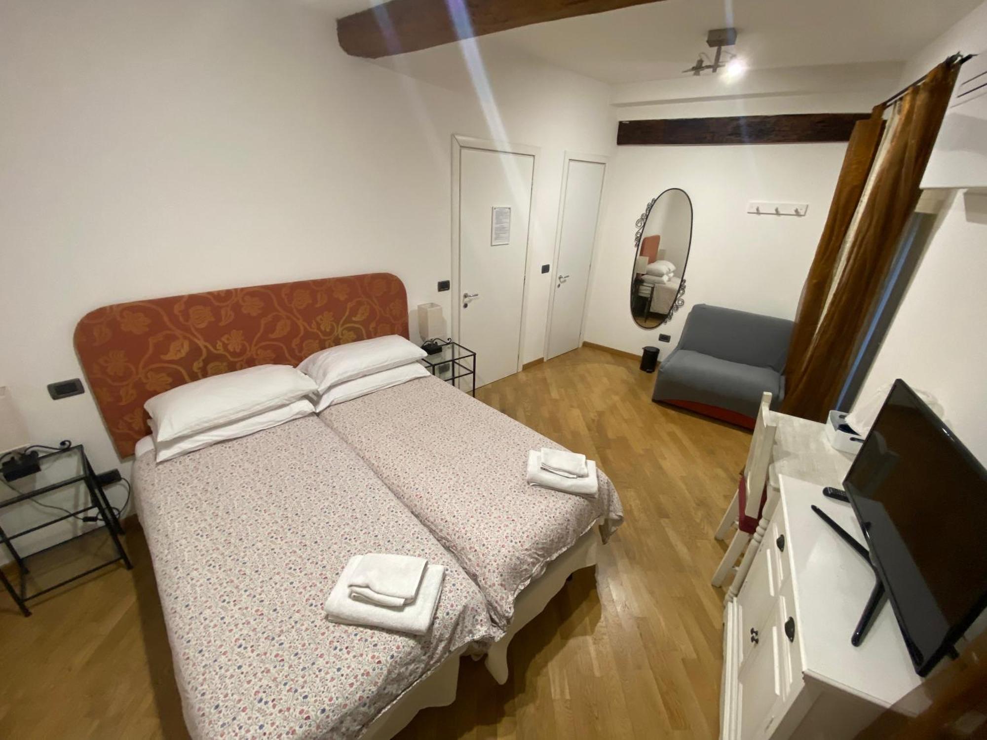 B&B And Home La Piazzetta Della Pioggia Bolonya Dış mekan fotoğraf