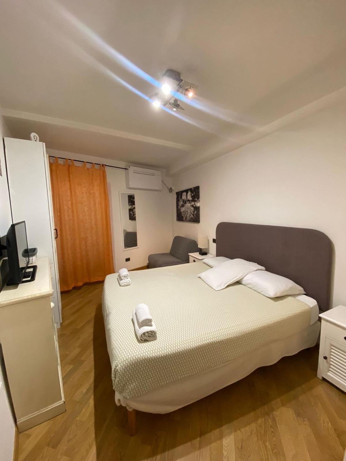 B&B And Home La Piazzetta Della Pioggia Bolonya Dış mekan fotoğraf