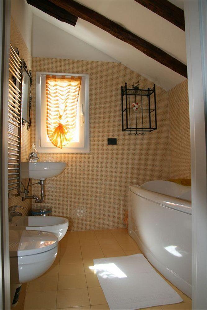 B&B And Home La Piazzetta Della Pioggia Bolonya Dış mekan fotoğraf
